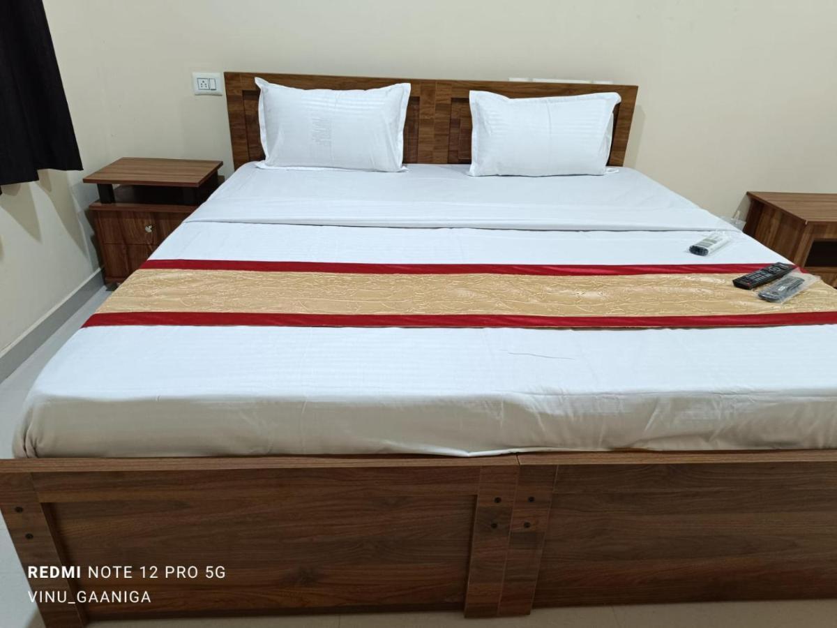 Premier Inn Lodge Mangalore Exterior foto